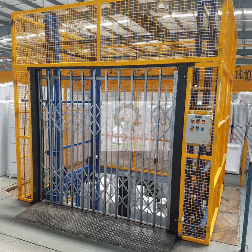 Cage Goods Lift