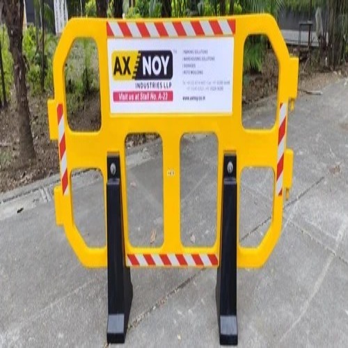 Road Barrier- 3 PC Fence Barrier