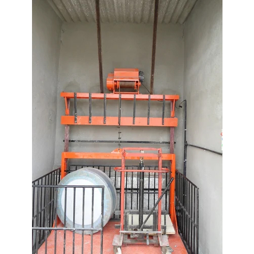 SS Goods Lift Bucket