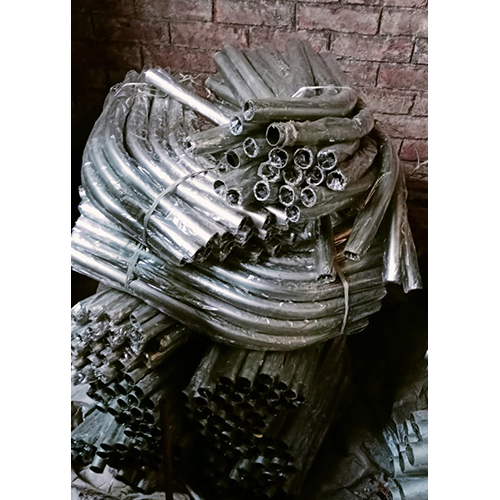 Metal Arm Pipe - Color: Silver