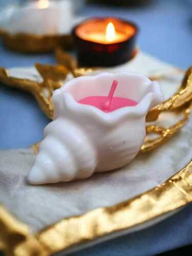 Conch shell shape soy scented candle