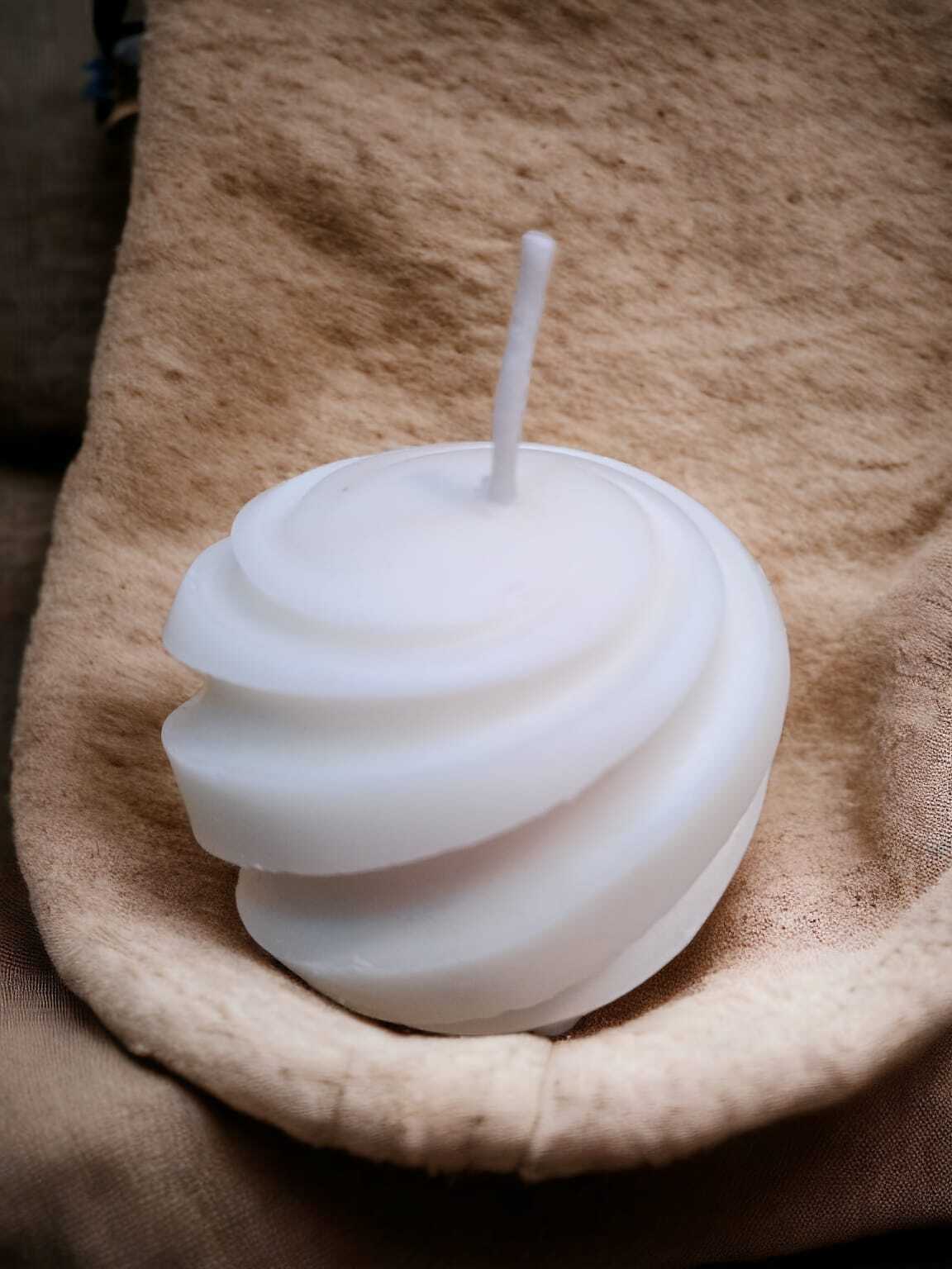 Spiral Ball shape scented candle