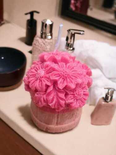 Bouquet shape soy wax candle