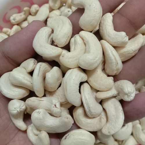 W 320 Cashew Nut