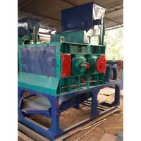 440v Rice Poha Flaker Machine Capacity: 300kg - 800kg Kg/hr