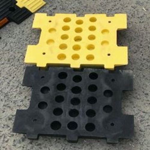 Rub Plast Speed Breaker Heavy Duty (L 250 X W 350 X H 50 Mm)