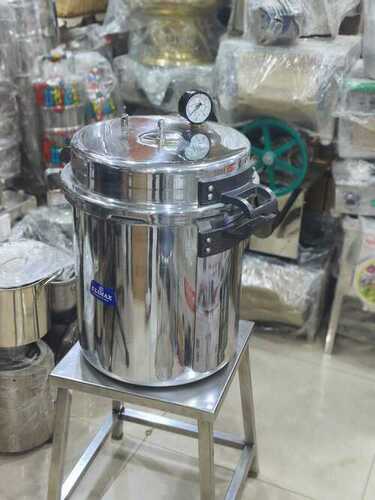 Commercial Pressure Cookers