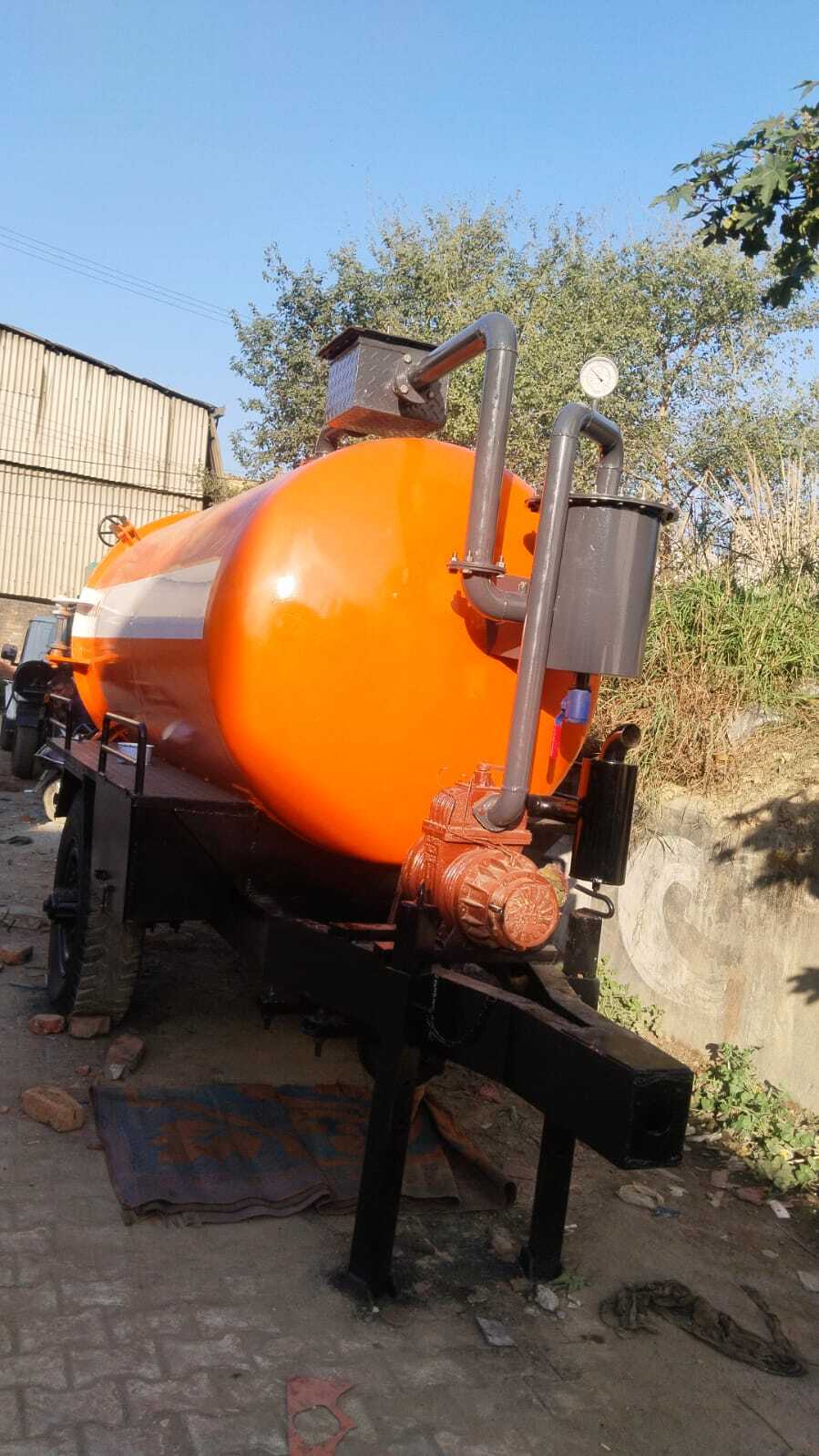 SEWER SUCTION MACHINE 5000 LITRE WITH BLOWBLACK PUMP