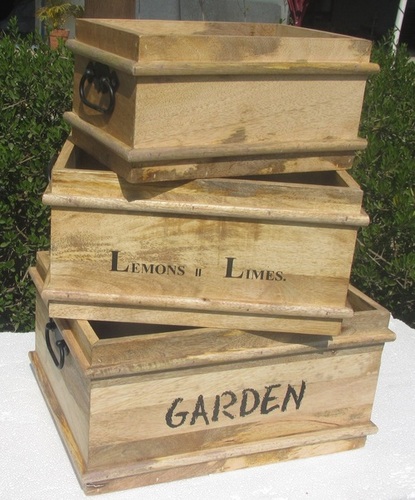 Set of 3 Wooden Caddy With Black Metal Handle