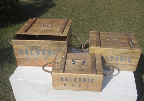 Set of 3 Wooden Caddy With Leather Handle