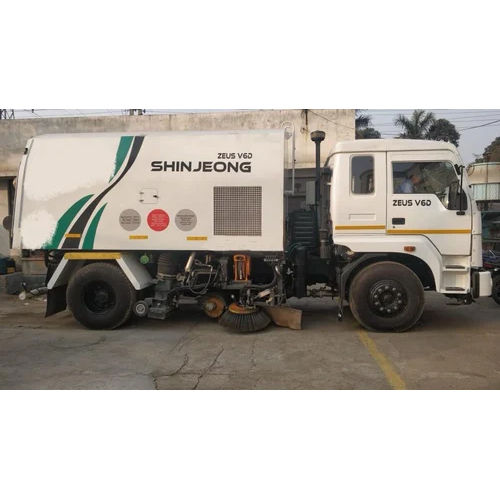 Truck Mounted Road Sweeper Machine Capacity: 6 M3/Hr