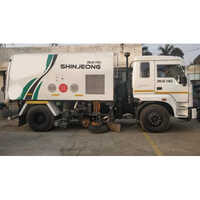 Truck Mounted Road Sweeper Machine - Capacity: 6 M3/hr