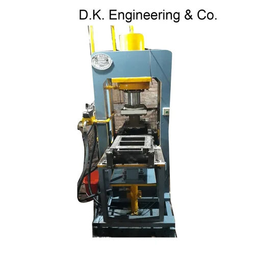 Paver Hydraulic Press Machine Capacity: 50 Ton/day