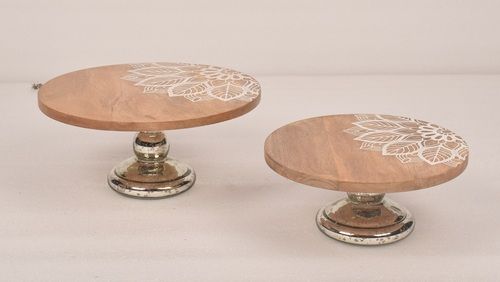 Set of 2 Wooden Cake Plate With Metal Stand