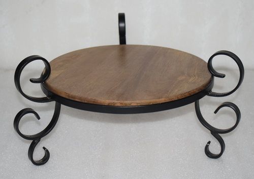 Cake Plate With 3 Metal Legs