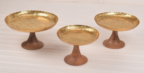 Set of 3 Cake Stand With Gold FInish