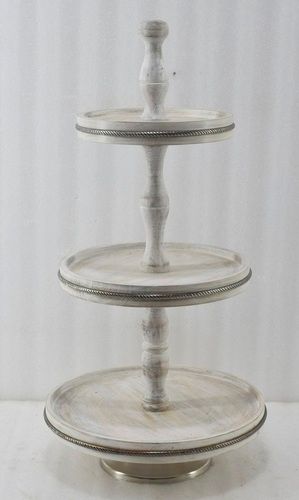 Cake Stand With Metal Base