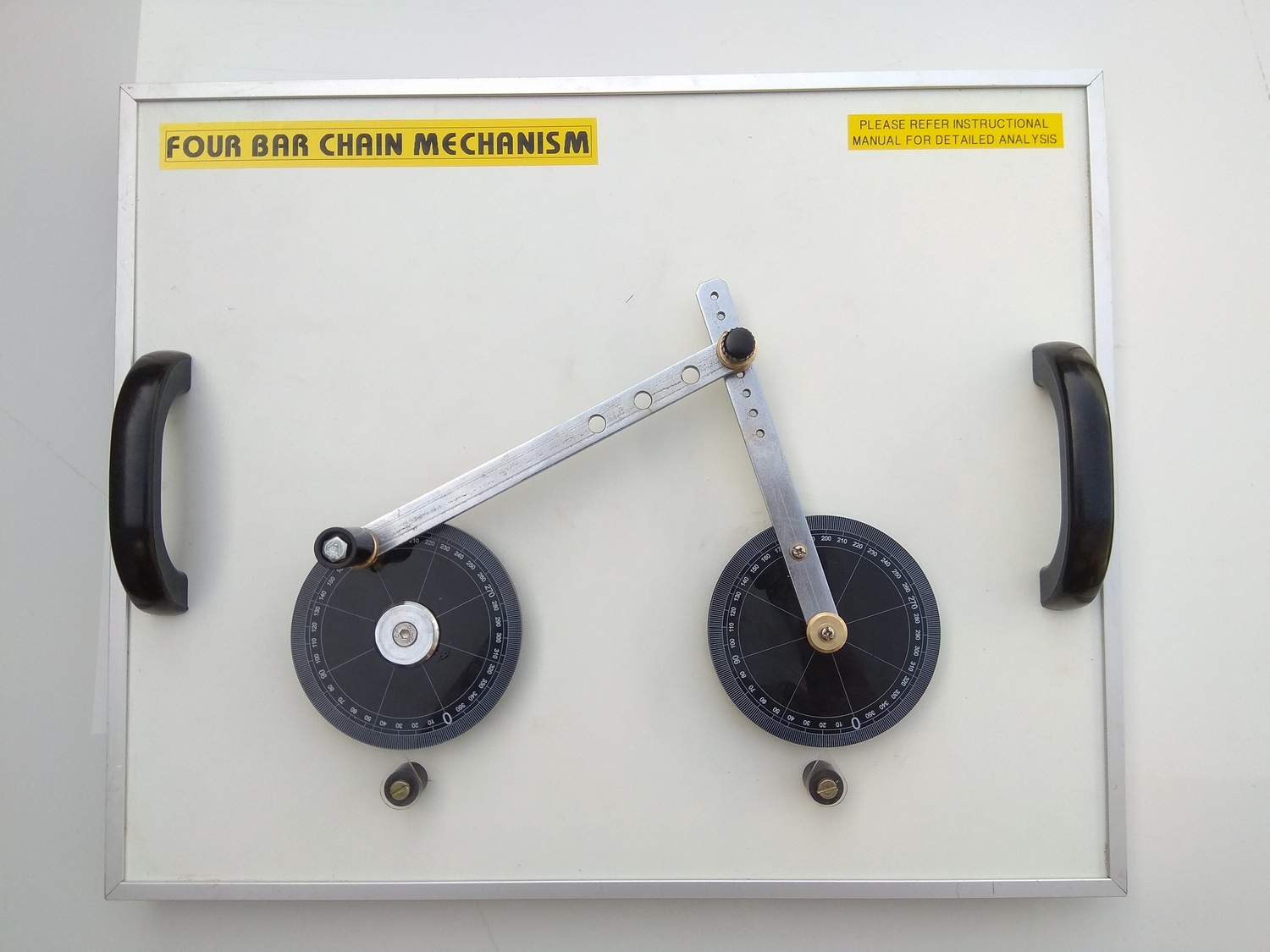 Four Bar Chain Mechanism Test Rig