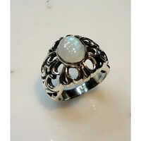 Rainbow Moonstone Silver Ring - Shape: Round