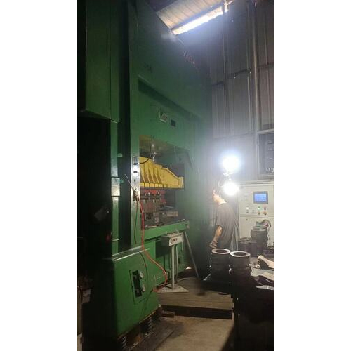 Used Famous Brand Yadon 300T 300 Ton  High Speed Stamping Press Machine - Warranty: 12 Months