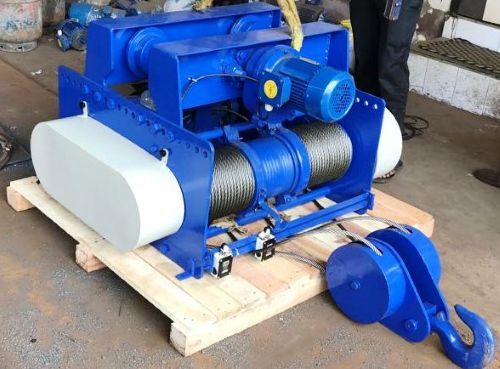 Electrical Hoist - Polished Finish 440 Volt Electric Power Source | Industrial Usage Versatile and Reliable Performance