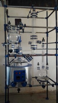 REACTION DISTILLATION ASSEMBLY