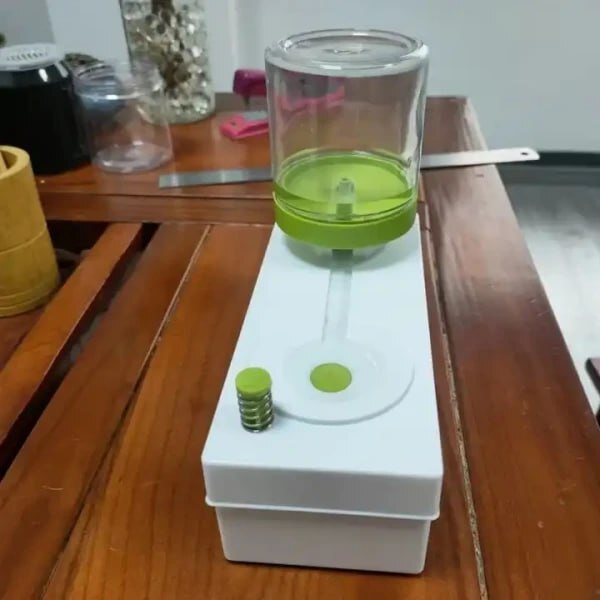 WATER RECYCLING PAINT BRUSH CLEANER