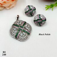 New Invisible Designer Locket Set