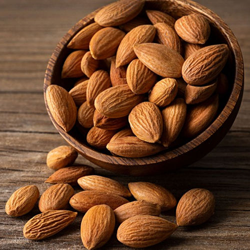 Common Almond Nuts