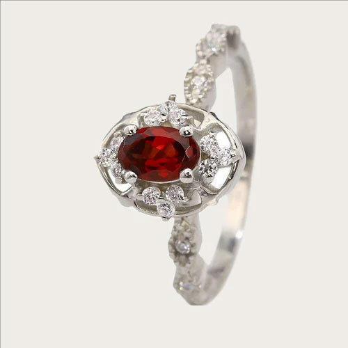 Ladies 925 Sterling Silver Garnet Ring Gender: Women