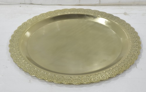 Iron charger Plate With Zig-zag Border