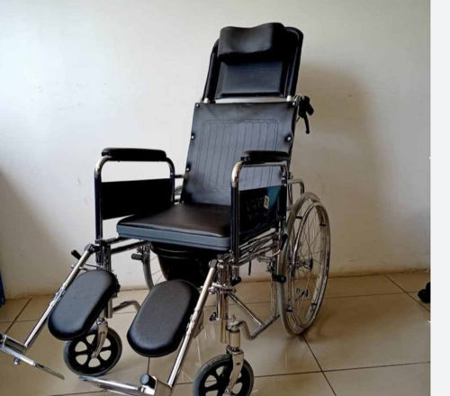 KARMA RAINBOW 8 COMMODE WHEEL CHAIR