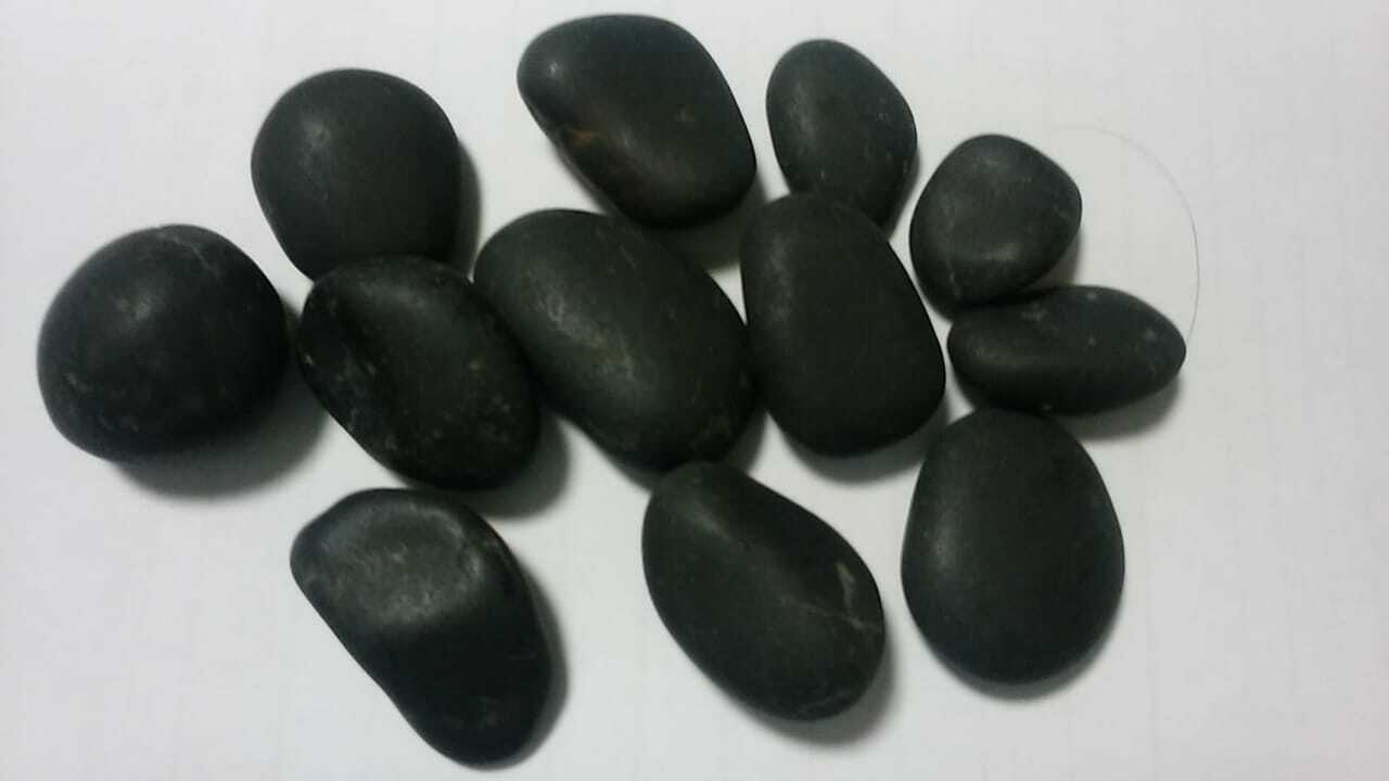 Natural river pebbles black color for garden landscaping and decorations pathway walkway