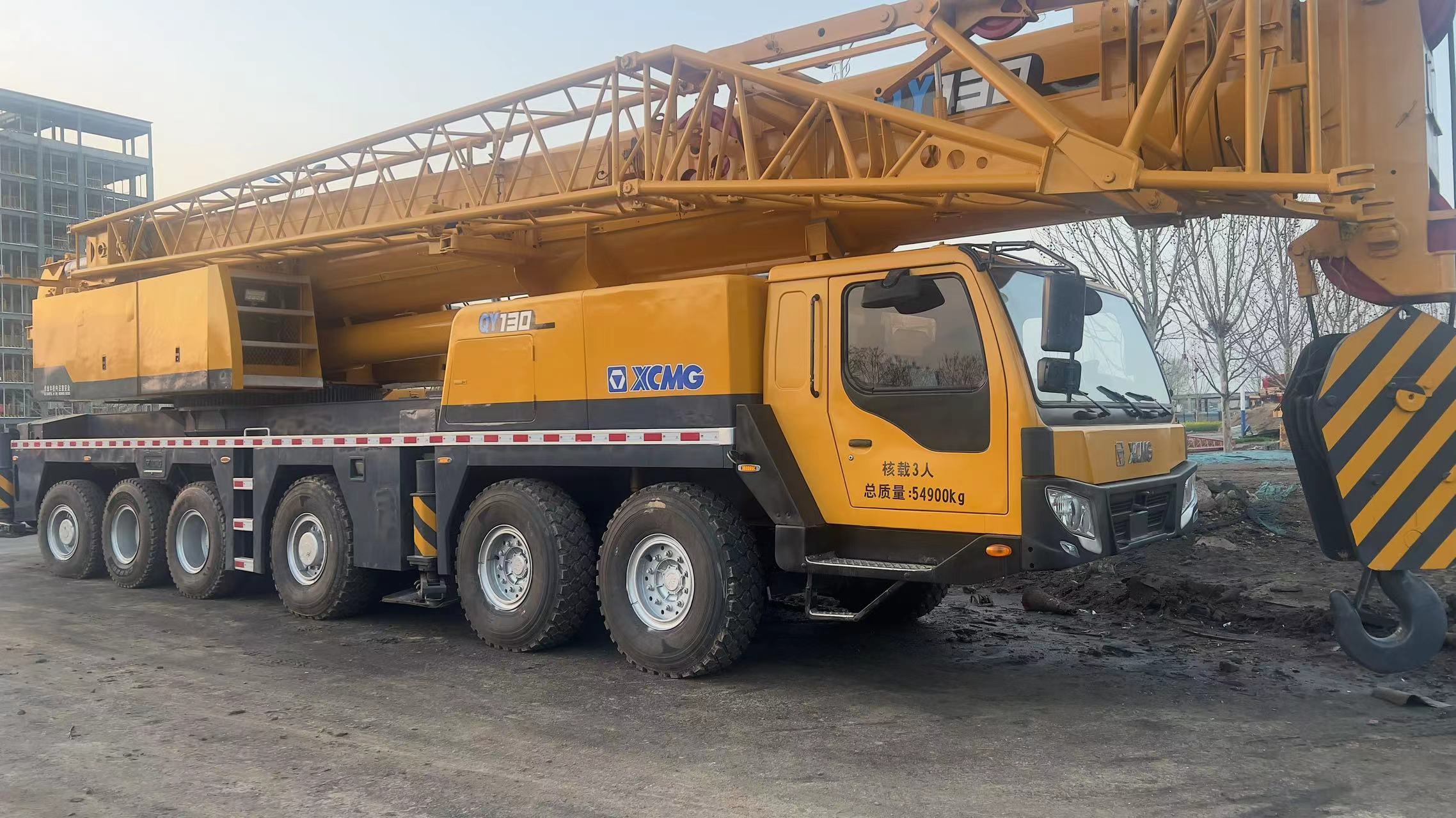 XCMG 130 Ton QY130K used hydraulic mobile Truck Crane