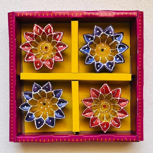 4 Pcs Flower Shaped Clay Diya