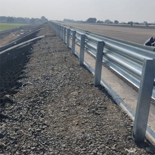 Metal Beam Roadway Crash Barrier