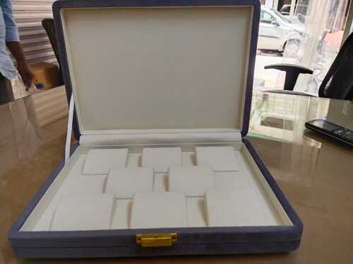 Ring box