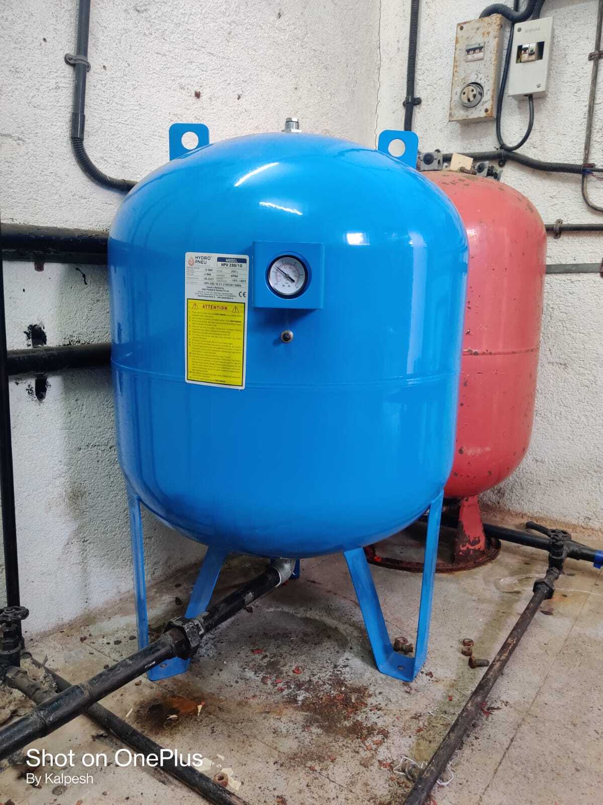 200L/10Bar HydroPneu Replaceable Bladder MS Pressure Tanks