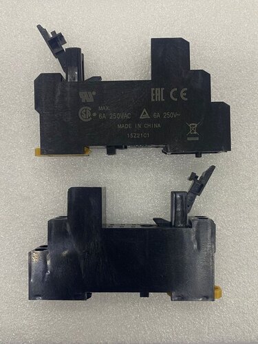 P2RFZ-05-E Omron 5 pin Relay Base