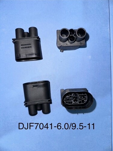 2 pole connector