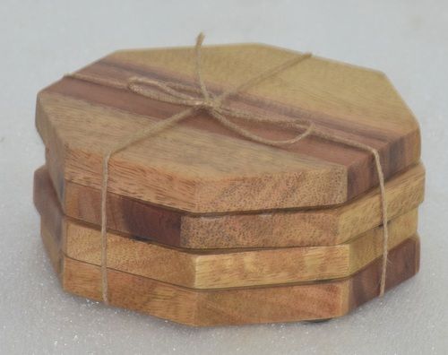 Set Of 4 Wooden Coasters With Natural Finish