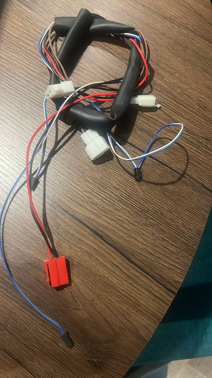 ELECTRIC TOY CAR HARNESS
