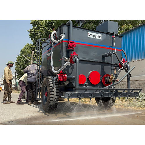 Multi Nozzle Tractor Mounted Bitumen Sprayer