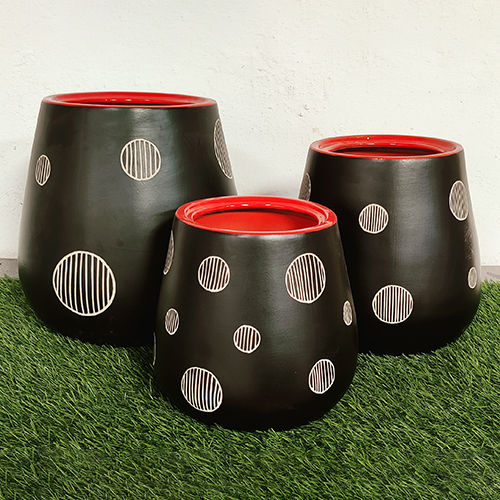 4A Black And Red Ceramic Planter With Dot Printed