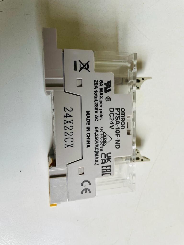 P7SA-10F-ND DC24 Omron Safety Relay Base