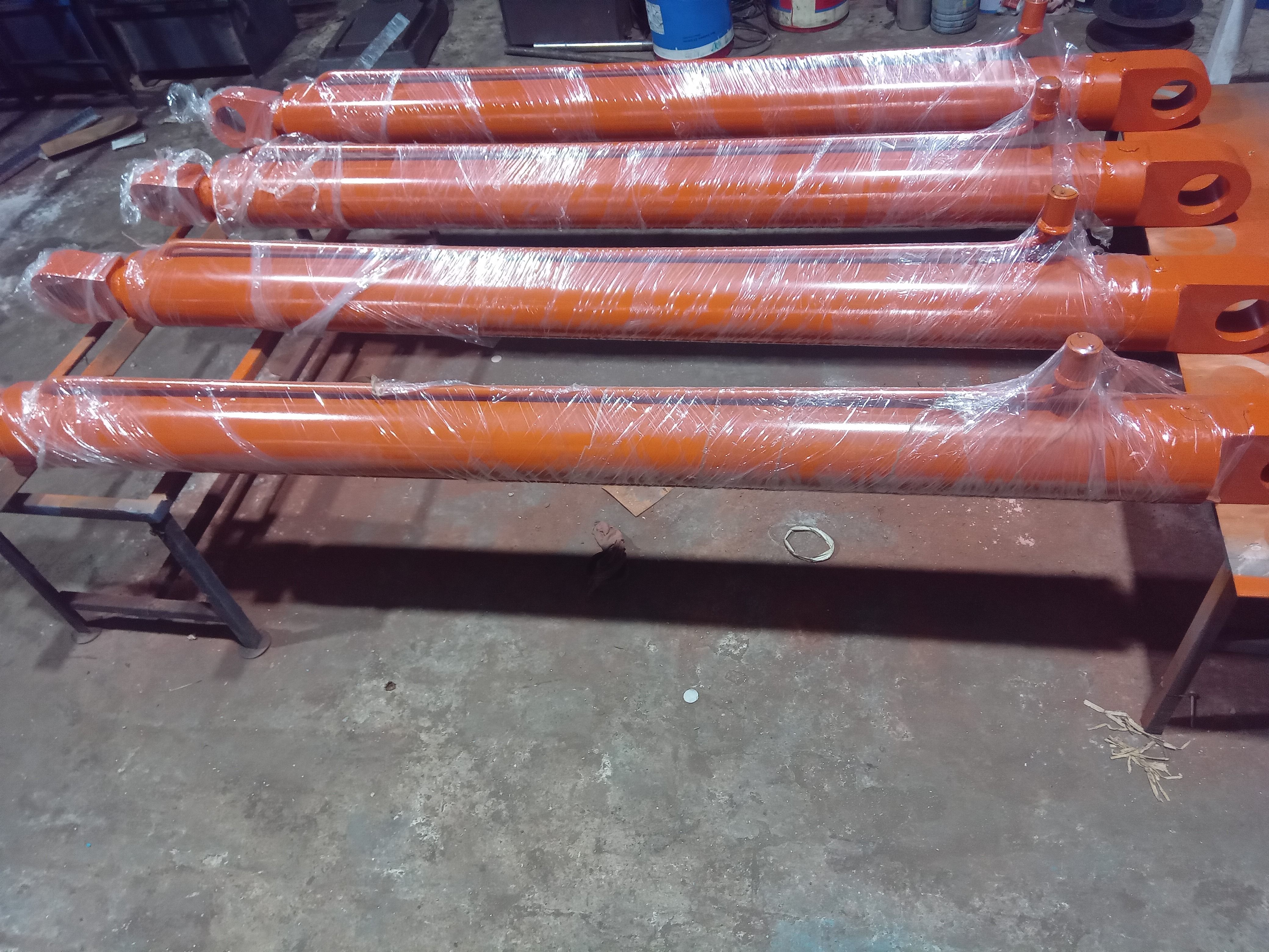 HYDRAULIC CYLINDER