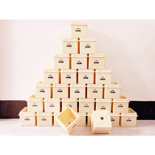 PVC (Polyvinyl chloride) Plastic Cube Mould