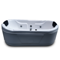 Intimate 6 ft x 3 ft Jacuzzi Bathtub