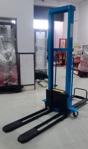 Self loading stacker