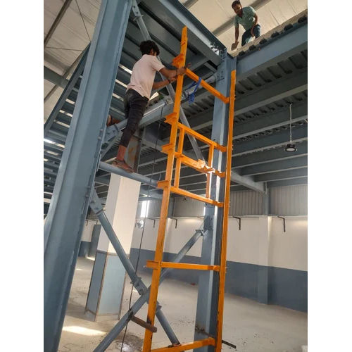 Hydraulic Industrial Goods Lift Load Capacity: 1-2 Tonne